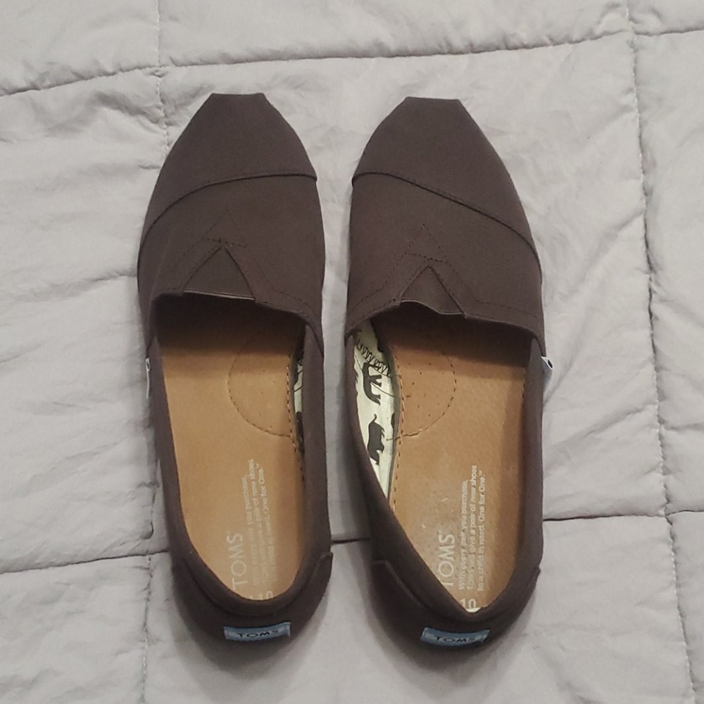 Toms